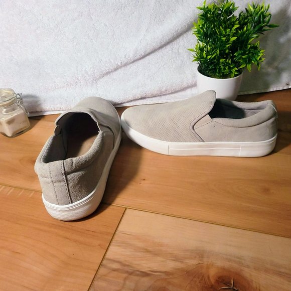 Serra- light grey slip on sneakers, size 10 (womens) - Picture 4 of 7